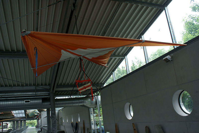 File:Pubner Alpine Hang Glider 1972 LSideFront DMFO 10June2013 (14606941593).jpg