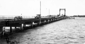 Queensland State Archives 171 Jubiläumsbrücke Southport c 1932.png