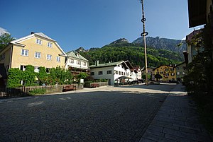 Bad Reichenhall: Geographie, Geschichte, Religion