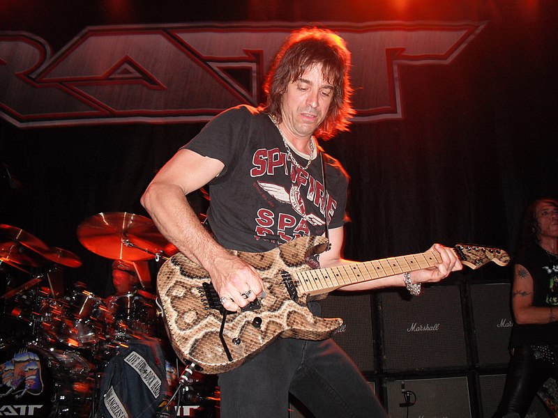 File:Ratt Rams head Live 2010 "Warren DeMartini" " Ratt" (4586600070).jpg