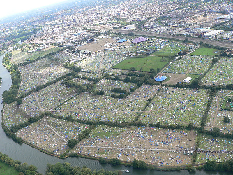 File:Reading Festival 2007, bird's eye view 2.jpg