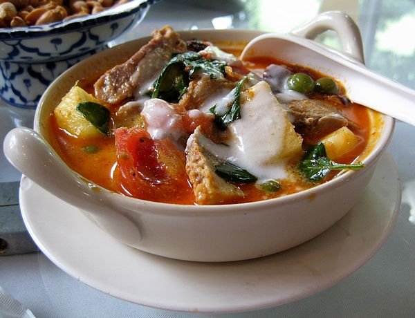 Kaeng phet pet yang (Thai roast duck curry) is an example of early fusion cuisine of the cosmopolitan court of the Ayutthaya Kingdom, combining Thai r