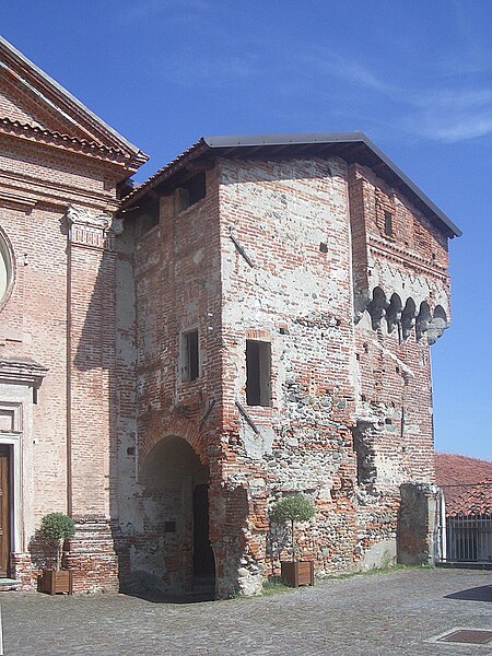 File:Romano Canavese Torre-Porta Meridionale 02.jpg