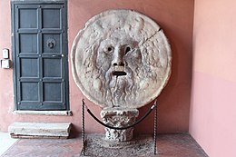 Roma Santa Maria di Cosmedin 2020 P03 Bocca della Verità.jpg