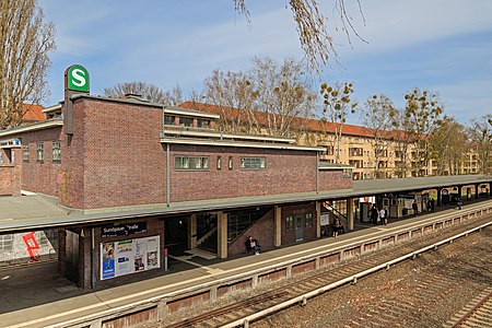 S Bahn Berlin SundgauerStr 04 2015