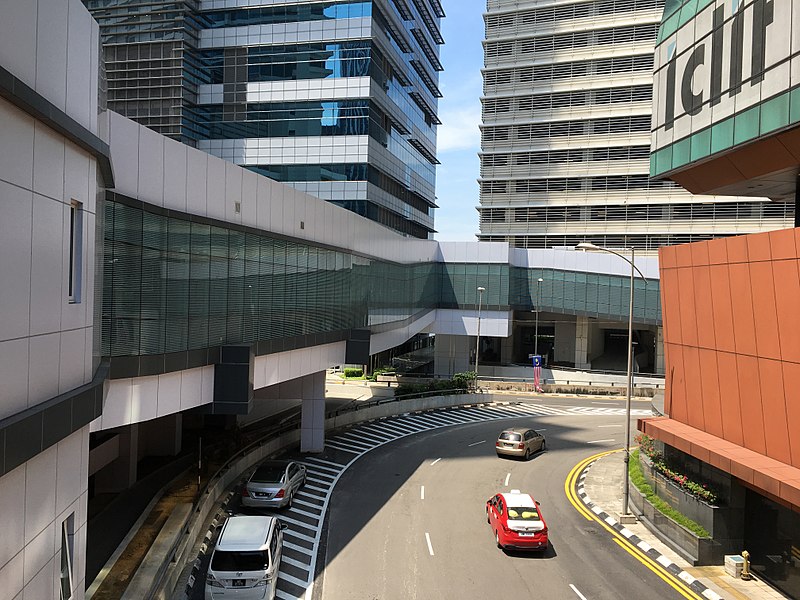 File:SBK Line Muzium Negara Linkway to KL Sentral 5.jpg