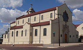 Sacred Heart Cathedral (Dodge City) from SE 2.JPG