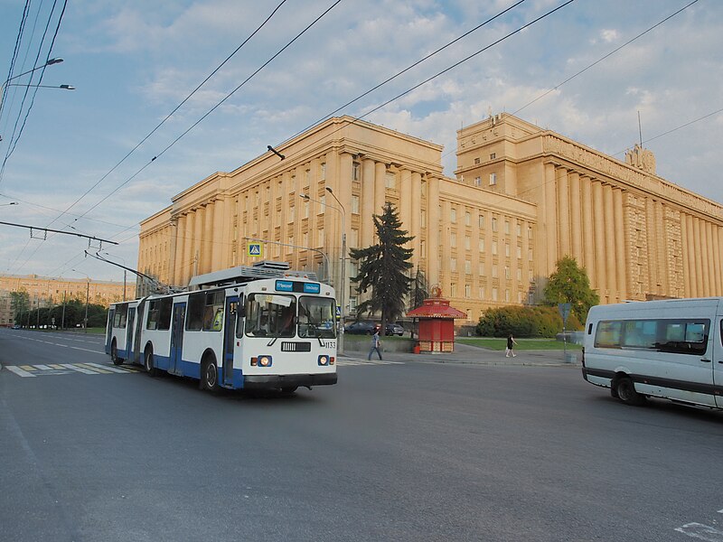 File:Saint Petersburg trolleybus 1133 2015-07 1436042967 Tipanova street ZiU-10.JPG