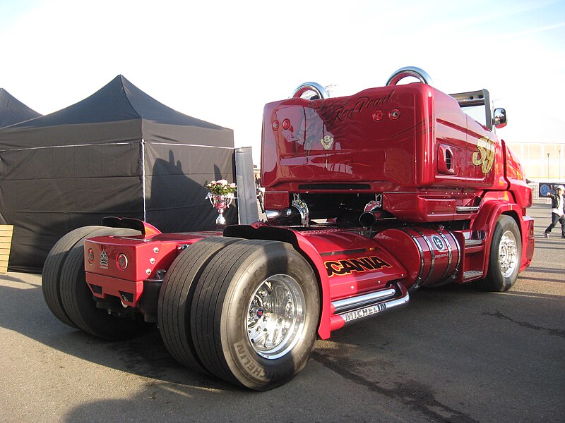 File:ScaniaRoadster-rear.jpg