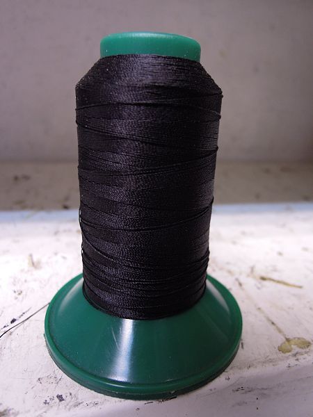 File:Sewing yarn 02.jpg