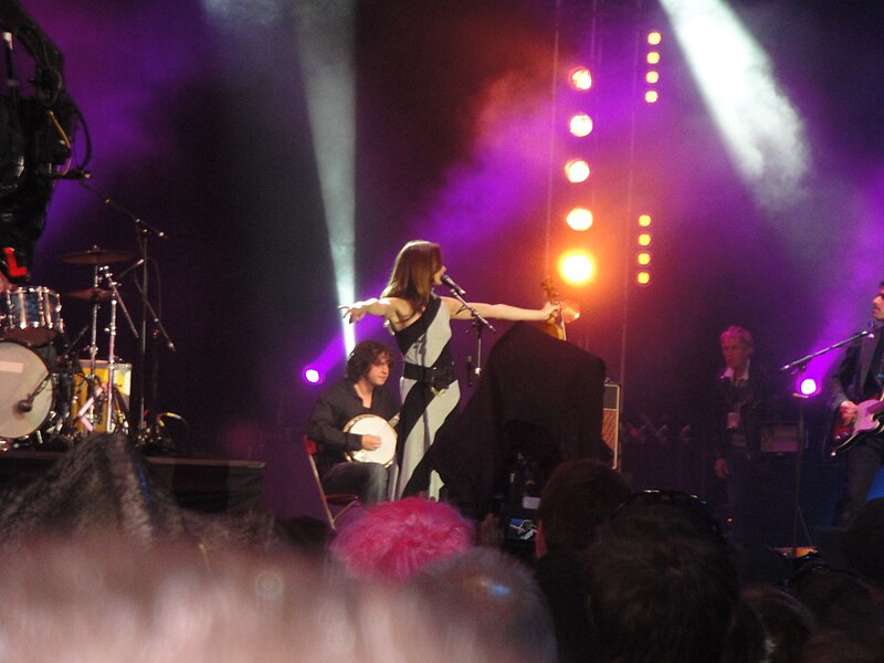 File:Sharon Corr performing at Isle of Wight Festival 2011.JPG