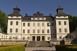 Sjö slott.