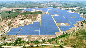 Solární elektrárna Telangana II ve státě Telangana, Indie, 12 MWp DC.jpg