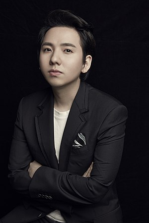 South Korean Popera(Operatic pop) tenor Lim Hyung-joo on Jan. 2015 대한민국 출신의 팝페라테너 임형주 2015년 사진.jpg