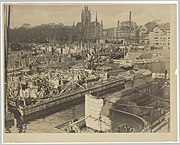 Bouw van Willemsbrug (voorgrond) en Mirakelbrug (achtergrond) in 1928