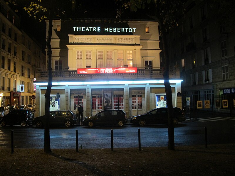 File:Théâtre Hébertot - nuit 2.JPG