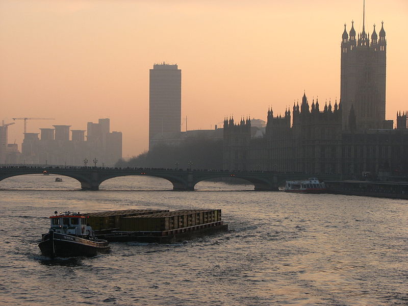 File:Thames barges downstream from Parliament.jpg
