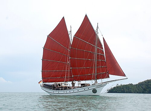 The Naga Pelangi, a 22 m (LOD) pinas built in 2009 on Pulau Duyong, sailing in Langkawi 2010