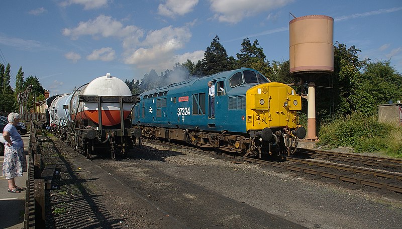 File:Toddington railway station MMB 13 37324.jpg