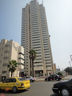 Torre Centro Cívico Lima PE.jpg
