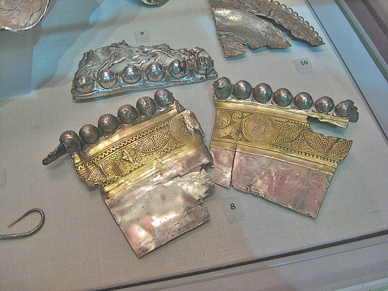 File:Traprain Law Treasure 02.JPG