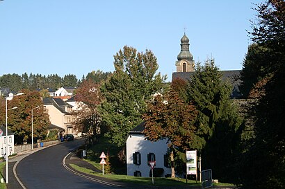 So kommt man zu Troisvierges mit den Öffentlichen - Mehr zum Ort Hier