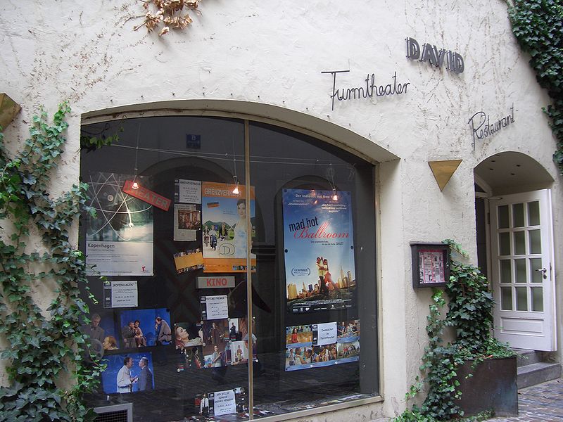 File:Turmtheater Regensburg.JPG