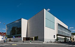 Turun kaupunginkirjaston pääkirjaston uusi rakennus Linnankadun ja Kauppiaskadun risteyksessä.