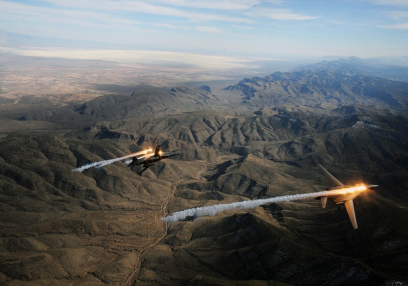 File:USAF B-1 Lancers deploying countermeasures.jpg