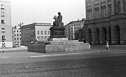 Monument w 1958, widok od strony ul. Nowy Świat