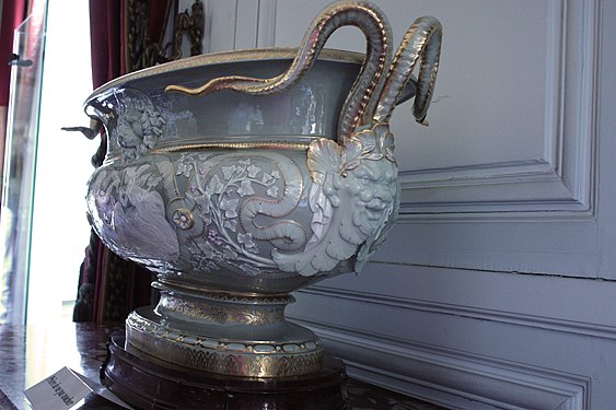 Vase représentant le dieu Pan, Compiègne