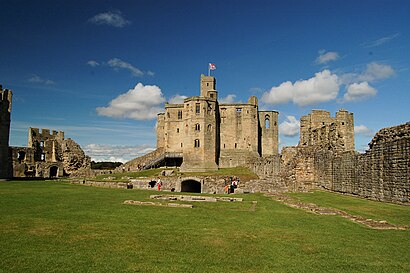 How to get to Warkworth Castle with public transport- About the place
