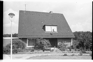 Wohnhaus von Stadtpräsident Hermann Köster in Manrade 33 in Projensdorf (Kiel 38.619).jpg