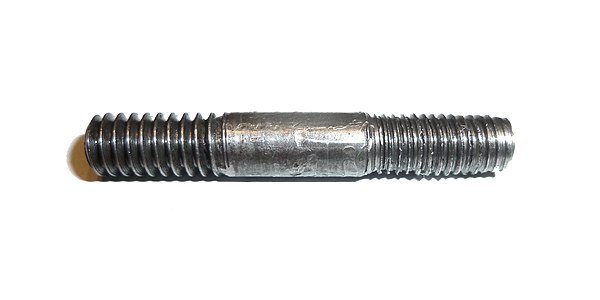 Camshaft cover stud threaded 1⁄4-20 UNC (left, for aluminium cylinder head) and 1⁄4-28 UNF (right, for steel nut; from a 1960s Jaguar XK engine)