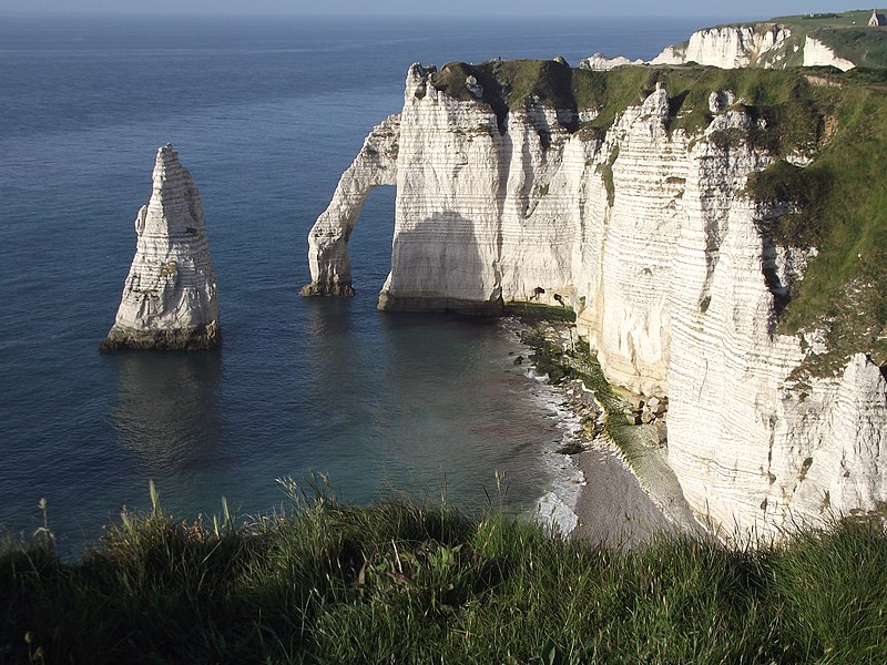 File:Étretat, Falaises 02.jpg