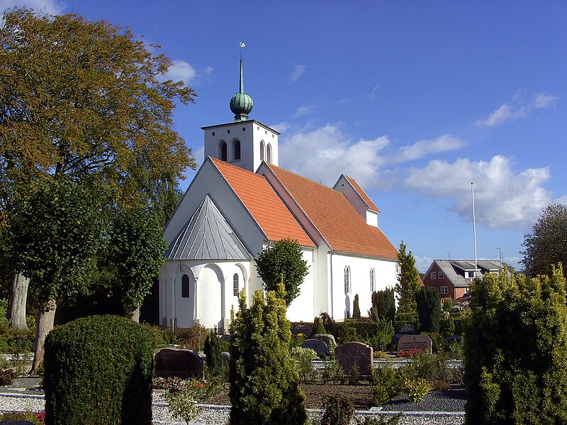 File:09-10-05-l4-Ans kirke (Silkeborg).jpg