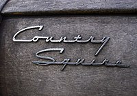 Ford Custom DeLuxe Country Squire emblem