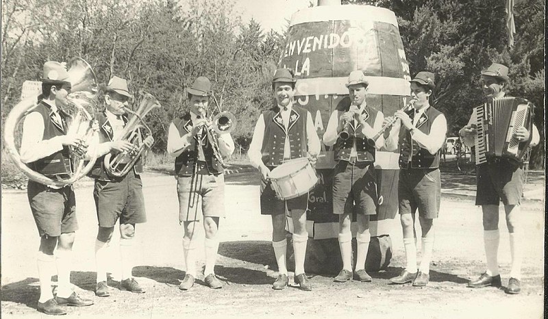 File:1966 Zillertal Orchester.jpg