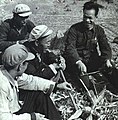 1968-01 1968年 李韩锁（右）
