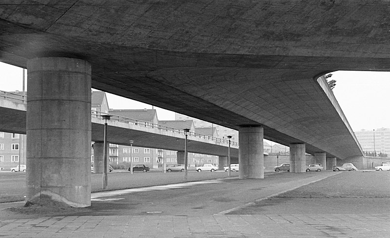 File:19700501100NR Dresden Altstadt-SüdVS Brücke Budapester Str.jpg