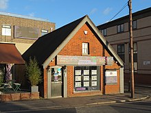 1 Station Road, Borehamwood: served as Council Offices in the 1930s. 1 Station Road, Borehamwood, Hertfordshire.jpg