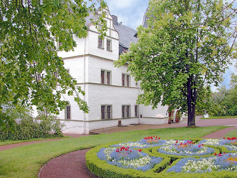 File:20040506060DR Dornburg Renaissanceschloß.jpg