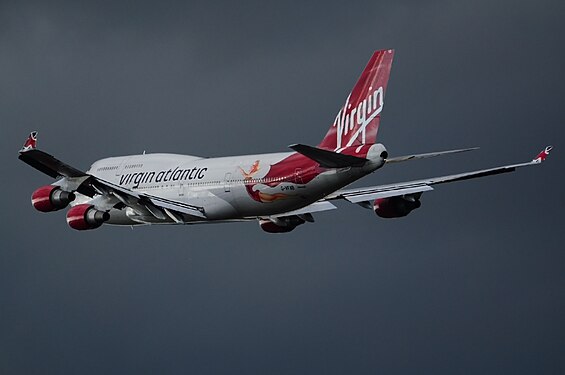 Back side of Boeing 747 taking off from Heathrow