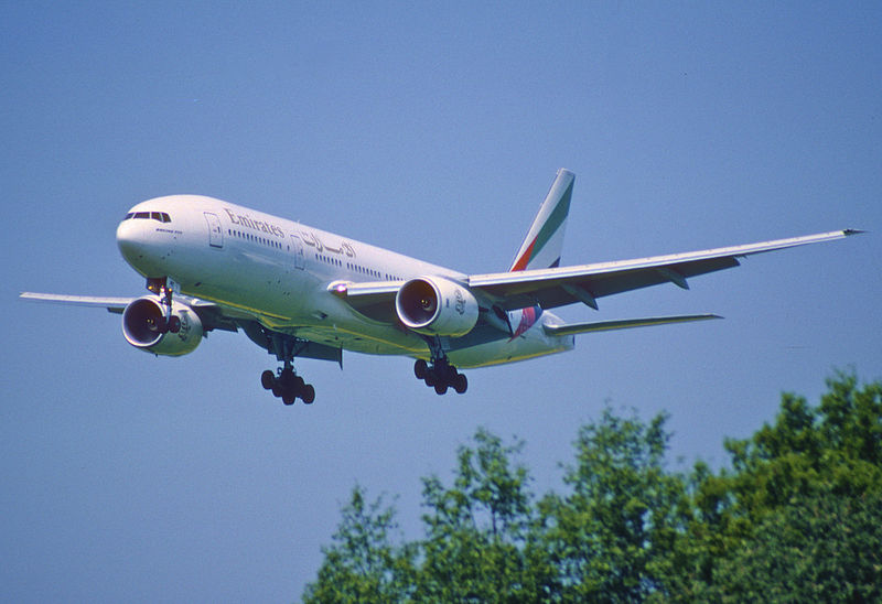 File:24cc - Emirates Boeing 777-21H; A6-EME@ZRH;10.05.1998 (8271077879).jpg