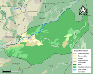 Barevná mapa znázorňující využití půdy.