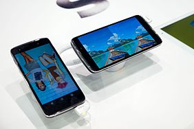 Acatel Idol 3 smartphones.jpg