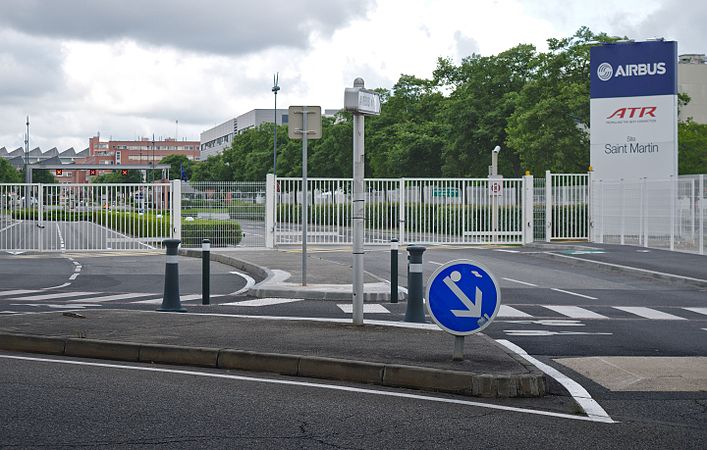 English: Airbus Saint-Martin entry (Blagnac)