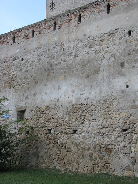 File:Aiud Citadel 2011 - Wall 2.jpg