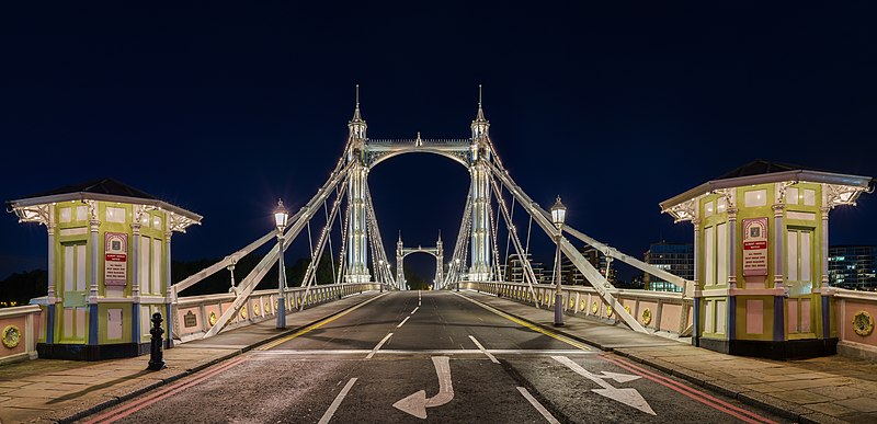 File:Albert Bridge at night, London, UK - Diliff.jpg