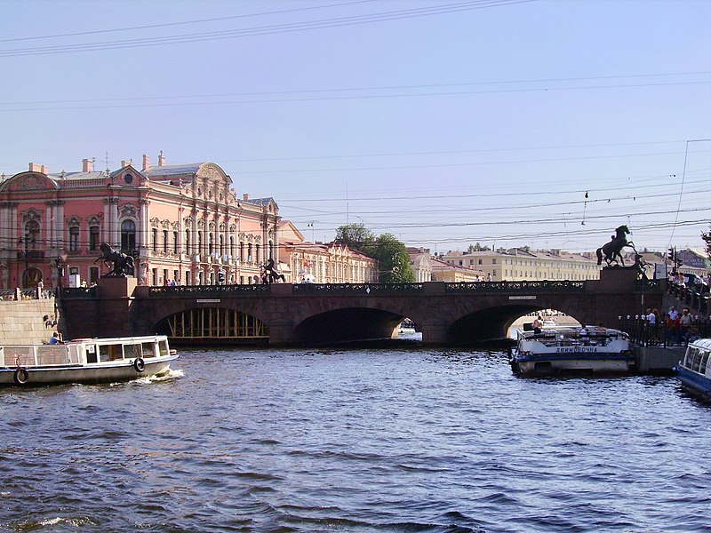 File:Anichkov bridge-2.jpg